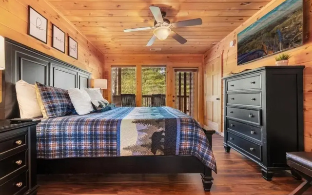 Aqua Paradise 4 Bedrooms 4 Bathrooms Home