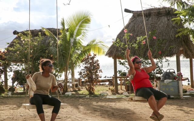 Vatia Beach Eco Lodge