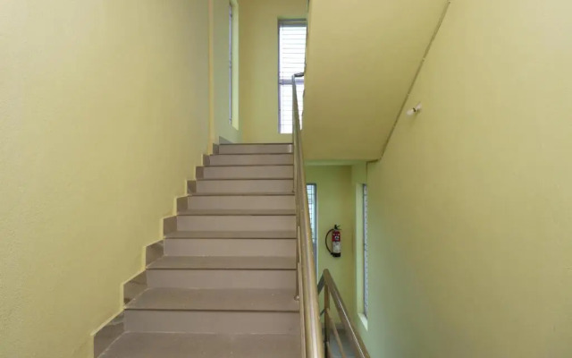 Shine Inn by OYO Rooms