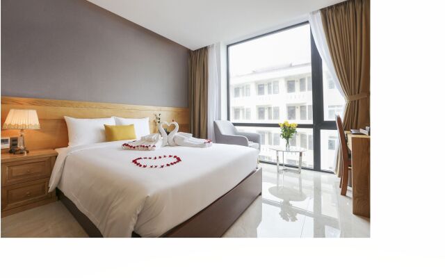 Sunny Ocean Hotel & Spa