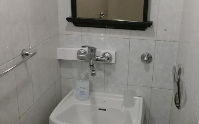 Apartment Wild Orange