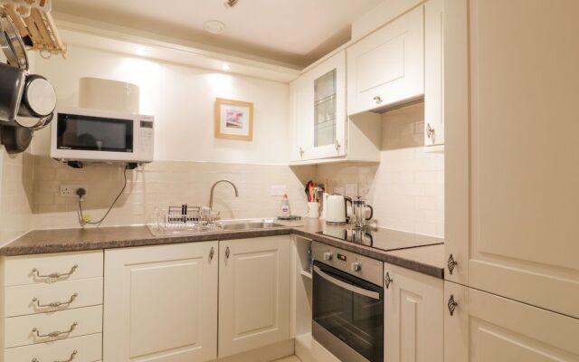 Tweed Apartment