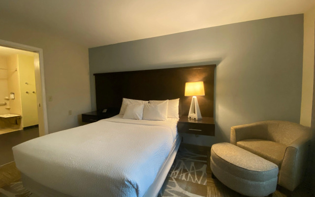 Staybridge Suites Liverpool Syra by IHG