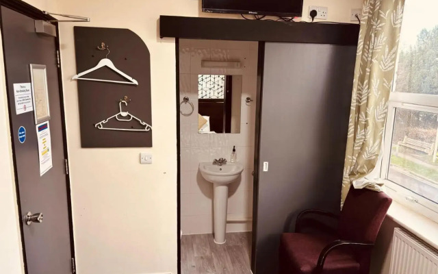 Acorn Lodge Gatwick