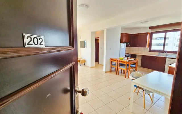 Sunlit Cozy Apartment