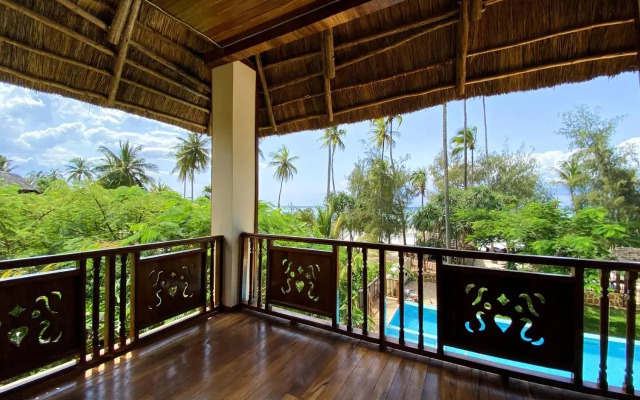 Cast Away Residence