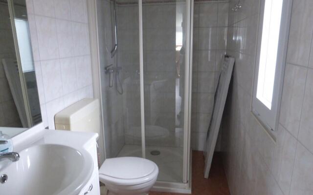Nice chalet in Lathum with terrace