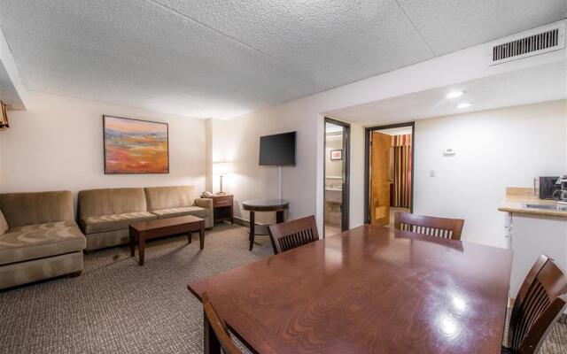 Comfort Inn & Suites Denver