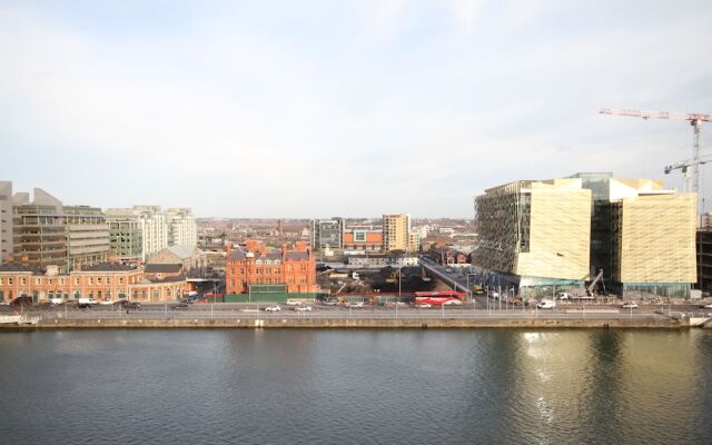 Hanover Dock Suite
