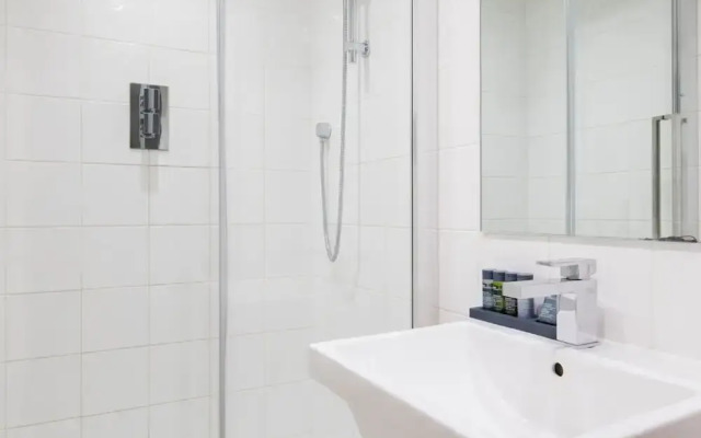 Amazing Covent Garden Studio - Netflix Nespresso