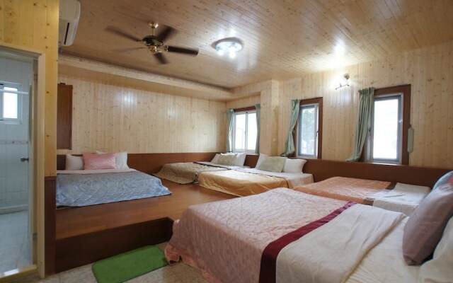 Music House Homestay