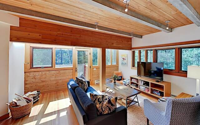 15tru2ag 3 Bedroom Condo