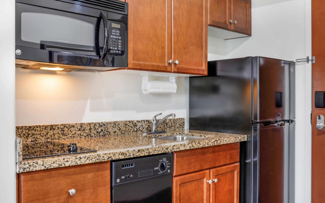 Days Inn & Suites by Wyndham Sherwood Park Edmonton