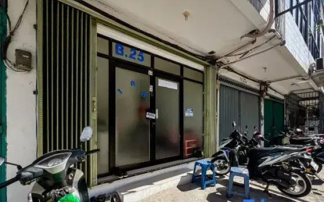 JJ House Mitra RedDoorz