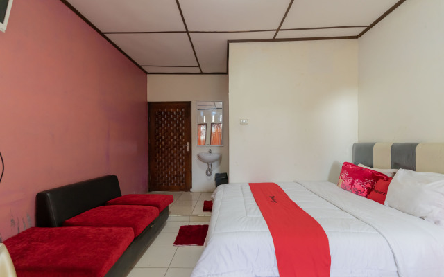 RedDoorz @ Nantampukmas Sidikalang