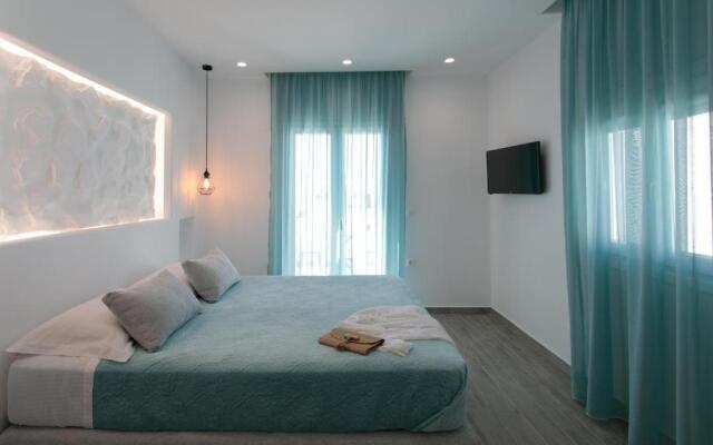 Iades Studios & Apartments