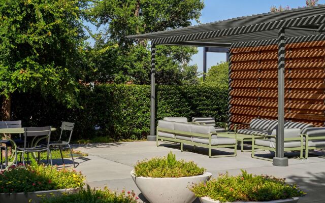 DoubleTree by Hilton Hotel Dallas – Love Field