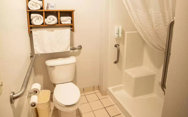 Quality Inn & Suites Watertown near Prairie Lakes Ice Arena