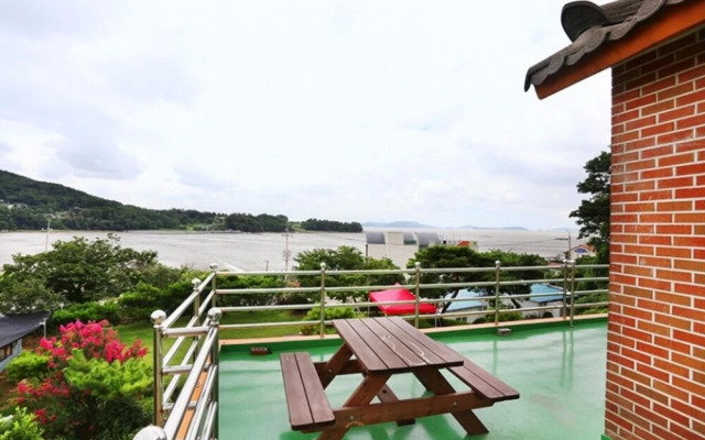 Ganghwa Nature Farm Pension