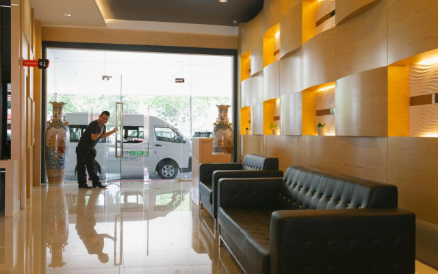 Paragon Lutong Hotel