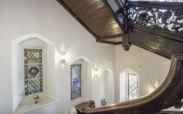Abbots Oak Manor
