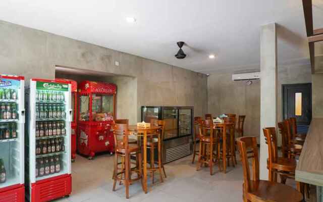OYO 1992 China Town Hotel Bali