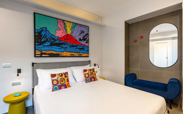 Pop House in the Heart of Sanit