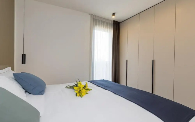 Icon H 406 Suite Business