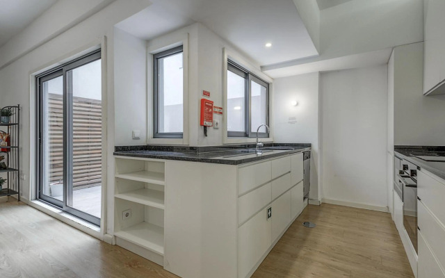 Travel and Live Apartments