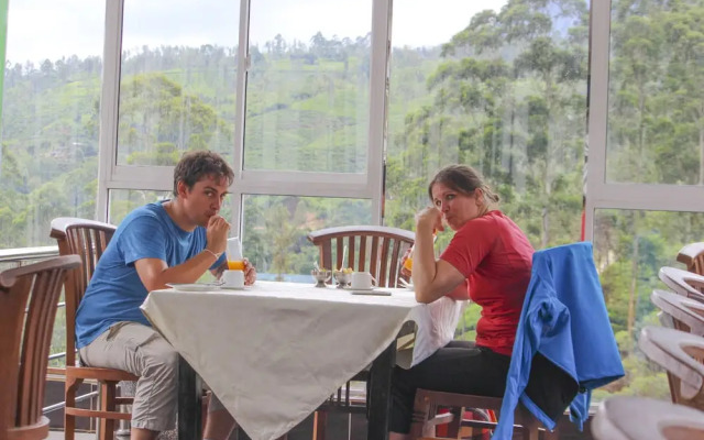 Punsisi Rest Hotel