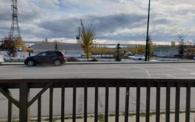 Wabamun Lake Inn
