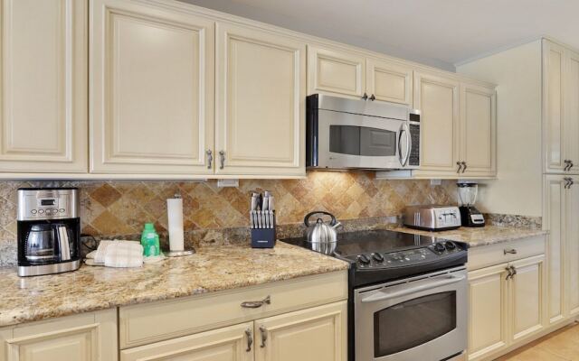 503 Shorewood 2 Bedroom Condo