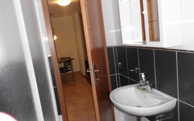 Old Town Cres Apartments