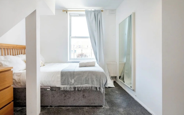 Spacious London stay -3 Bedroom property