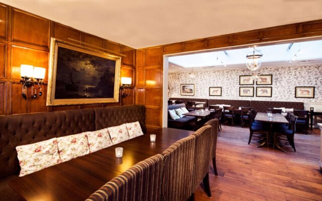 Home Hotel Bastion - Dinner included