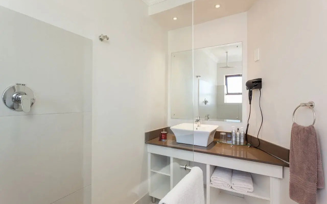 Super Tubes Guesthouse