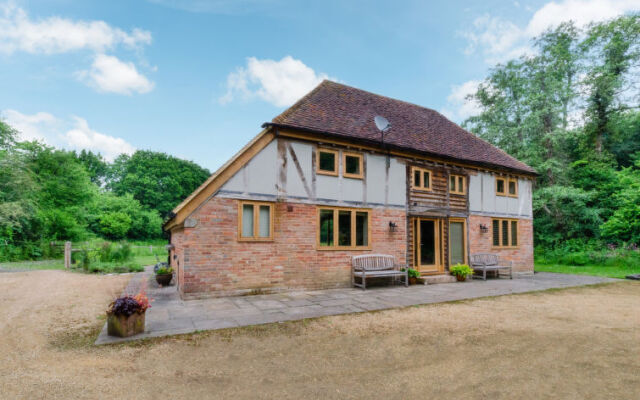 Holiday Home Three Oaks Barn