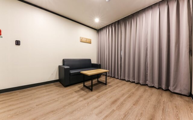 Hotel Adel