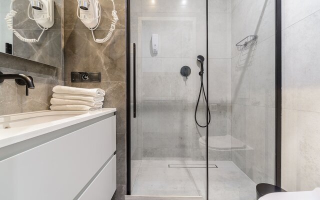 Lumina Apart hotel in the Center of Warsaw