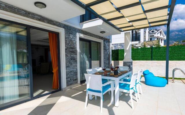 Hisar 2 - 4 Bedroom Holiday Villa in Hisarönü