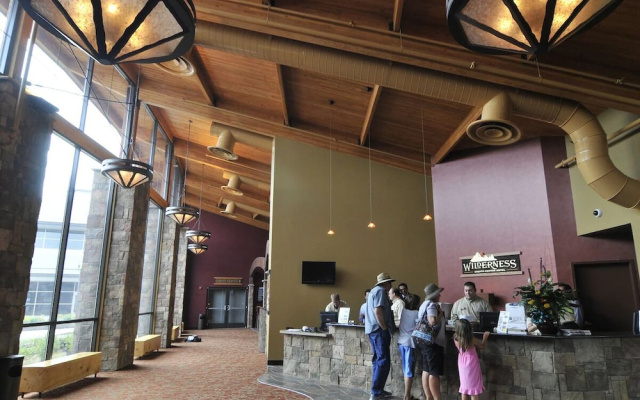 Wilderness at the Smokies – River Lodge Suites
