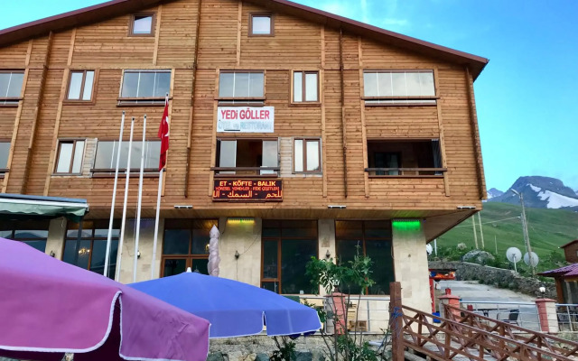Yedigoller Hotel & Restaurant