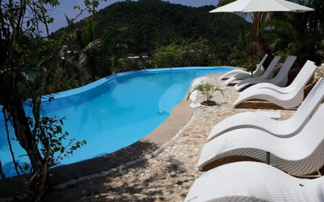 Al Faro Cosmio Hotel