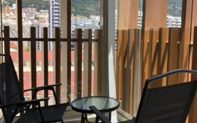 Westone Suite710-hosted by Sweetstay