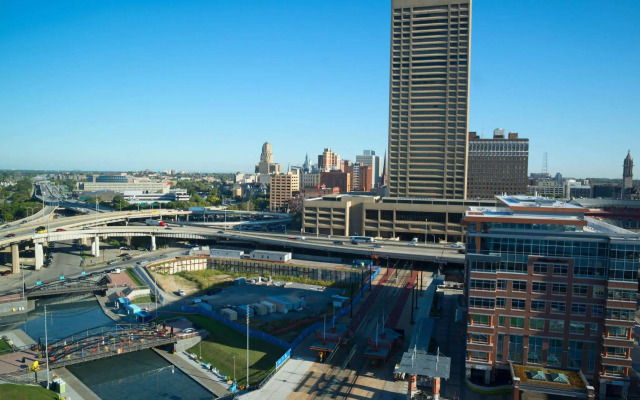 Buffalo Marriott at LECOM HARBORCENTER