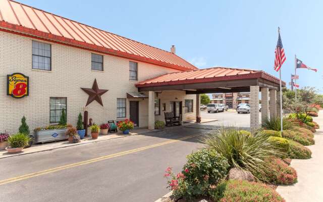 Super 8 by Wyndham Fredericksburg