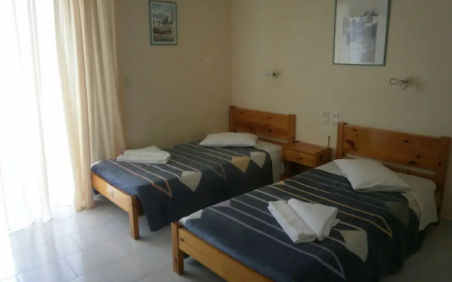 Polyxenis Rooms