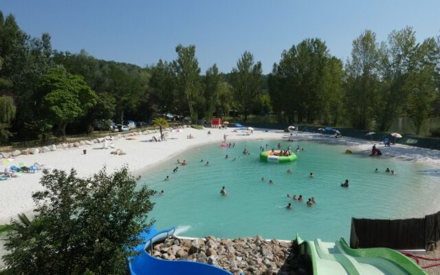 Camping Le Plan d'Eau Saint Charles