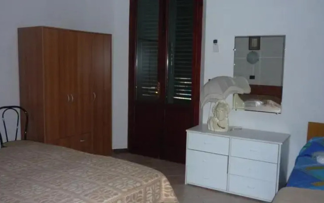 Rosignano Bed and Car