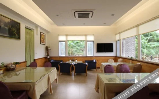 YI LAN Hostel